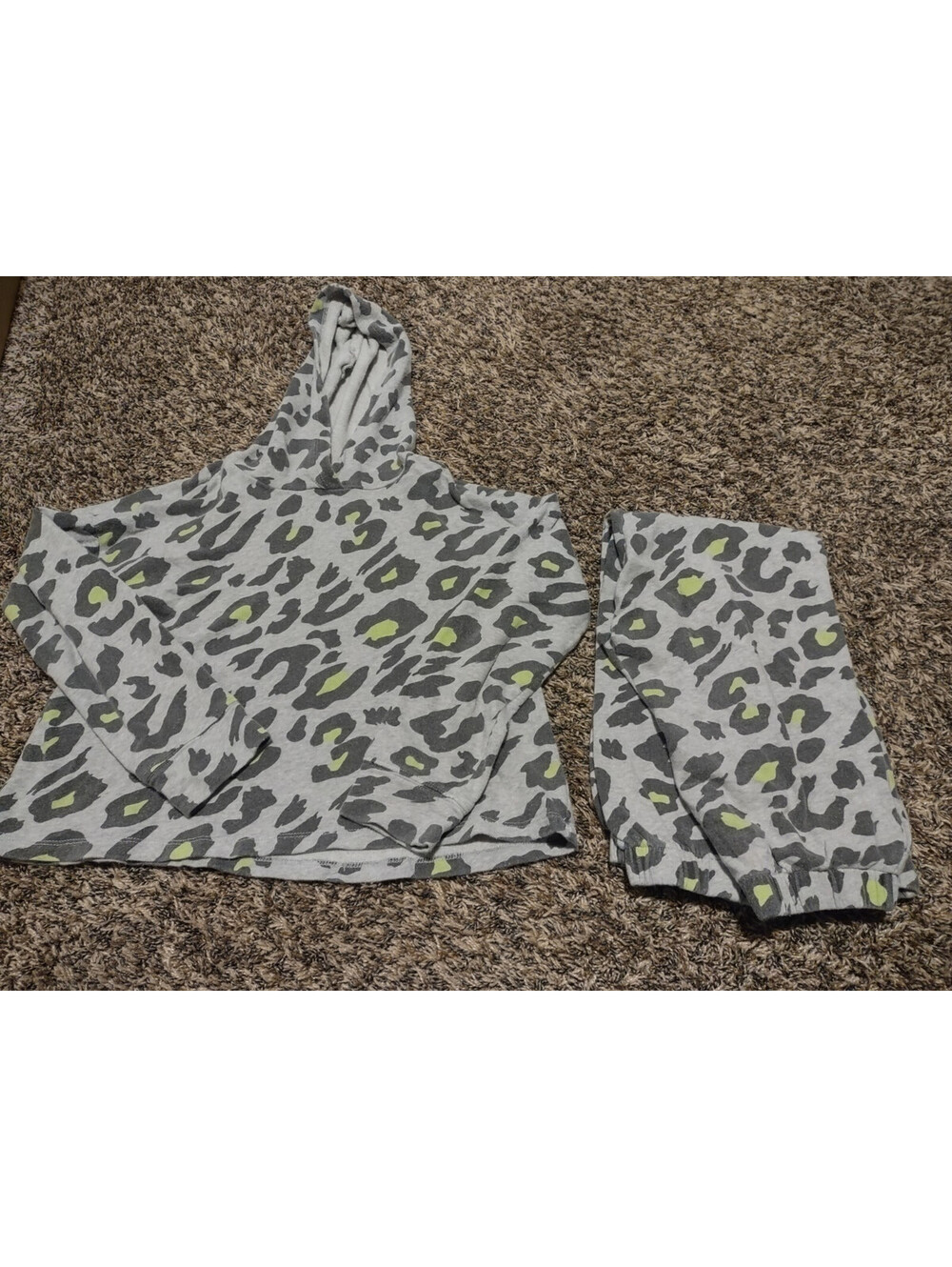 Girls Leopard Jogger Set Size L